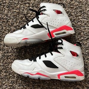 Jordan flight club, grade school boys  size 4.5